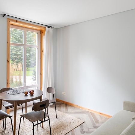Uz Juru Mariu Lägenhet Juodkrantė Rum bild